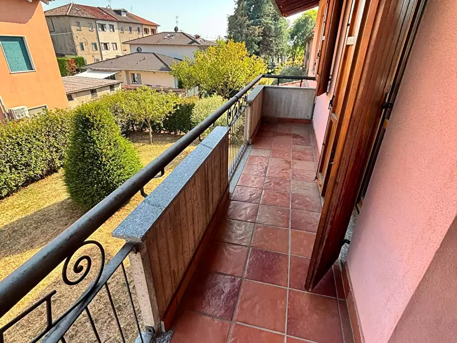 Immagine 9 di Appartamento in vendita  in via pascoli a Basiano