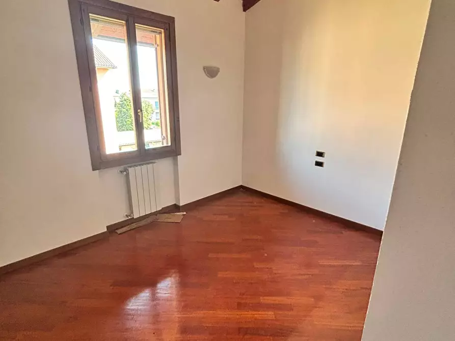 Immagine 10 di Appartamento in vendita  in via pascoli a Basiano