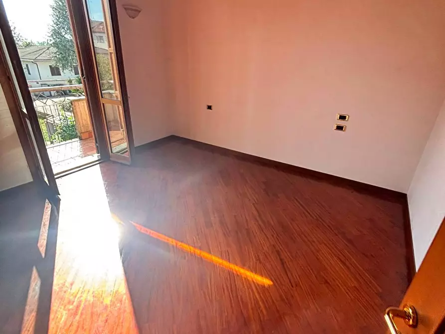 Immagine 14 di Appartamento in vendita  in via pascoli a Basiano