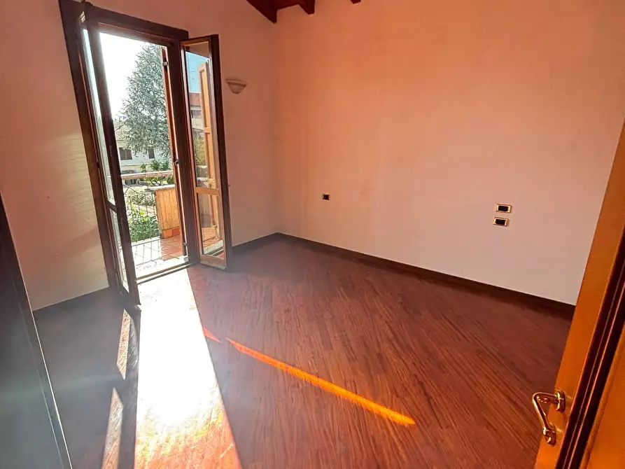 Immagine 13 di Appartamento in vendita  in via pascoli a Basiano