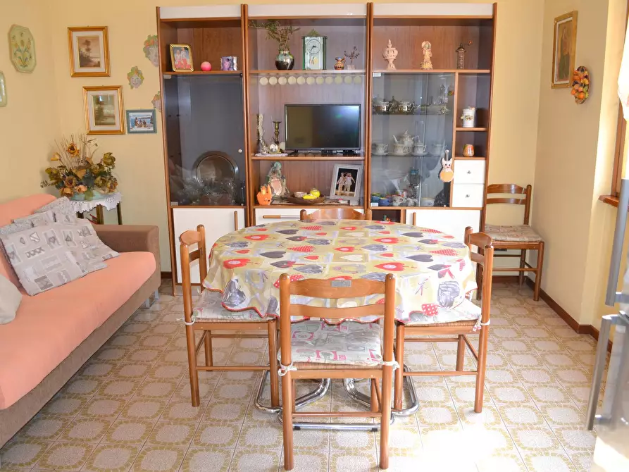 Immagine 6 di Villa in vendita  in via bustigatti a Capriate San Gervasio