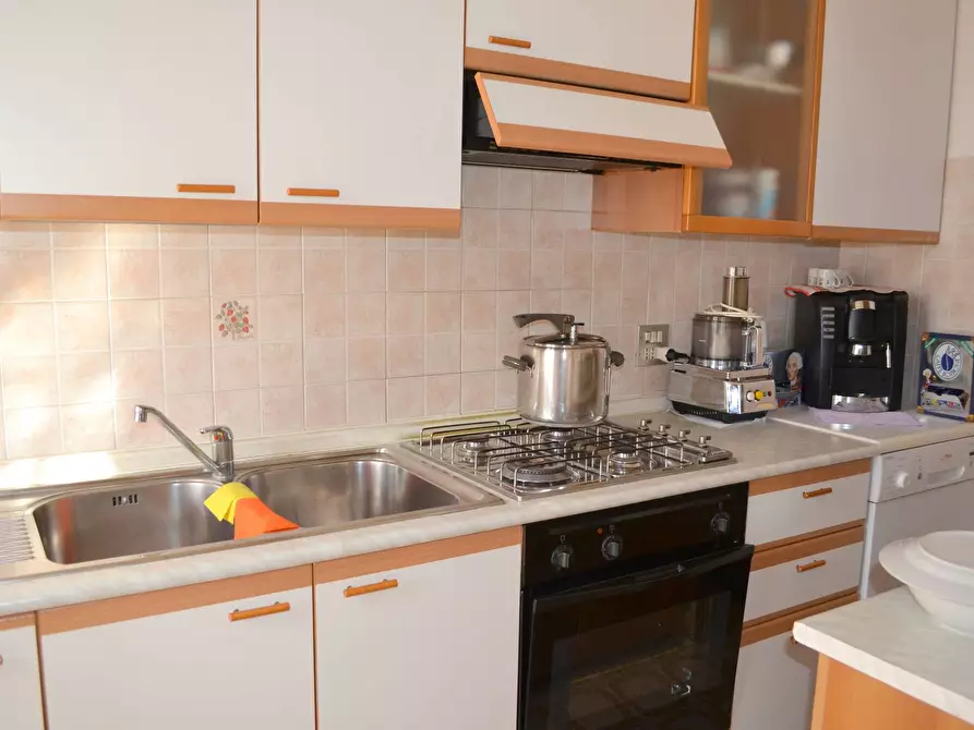 Immagine 7 di Villa in vendita  in via bustigatti a Capriate San Gervasio