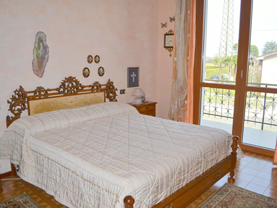 Immagine 8 di Villa in vendita  in via bustigatti a Capriate San Gervasio