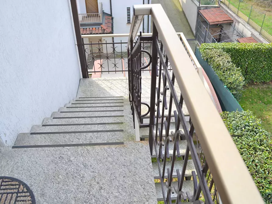 Immagine 15 di Villa in vendita  in via bustigatti a Capriate San Gervasio