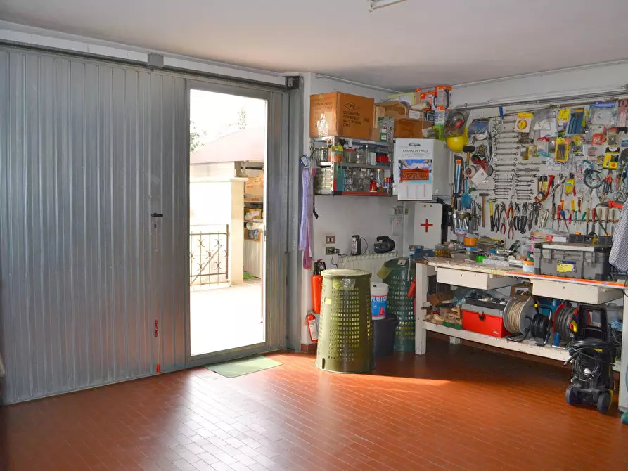 Immagine 32 di Villa in vendita  in via bustigatti a Capriate San Gervasio
