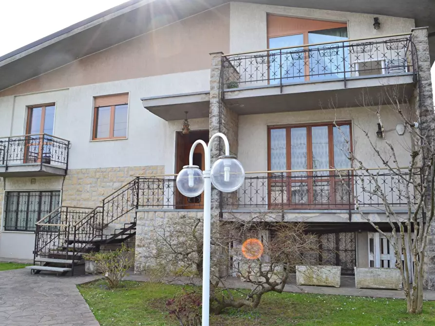Immagine 34 di Villa in vendita  in via bustigatti a Capriate San Gervasio