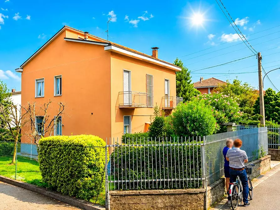 casa indipendente in vendita a Capriate San Gervasio in zona Capriate
