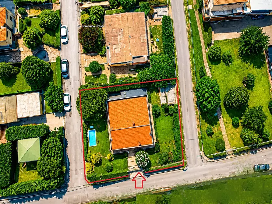Immagine 2 di Villa in vendita  in Via domenico grassi a Capriate San Gervasio