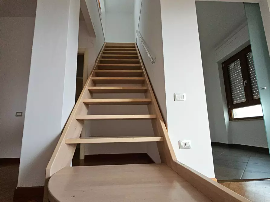 Immagine 18 di Appartamento in affitto  in via Bacone a Cagliari