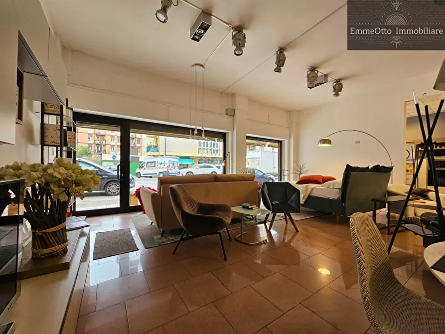 Immagine 5 di Locale commerciale in affitto  in Via Campania a Cagliari