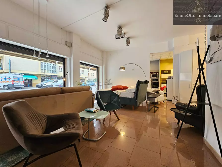 Immagine 6 di Locale commerciale in affitto  in Via Campania a Cagliari