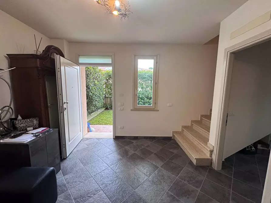 Immagine 5 di Villa in vendita  in VIA FRANCESCA SUD 534/B a Montopoli In Val D'arno