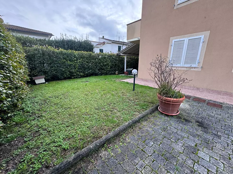 Immagine 45 di Villa in vendita  in VIA FRANCESCA SUD 520 a Montopoli In Val D'arno