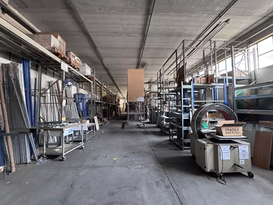 Immagine 2 di Capannone industriale in vendita  in VIA LUNGOMONTE a Montopoli In Val D'arno