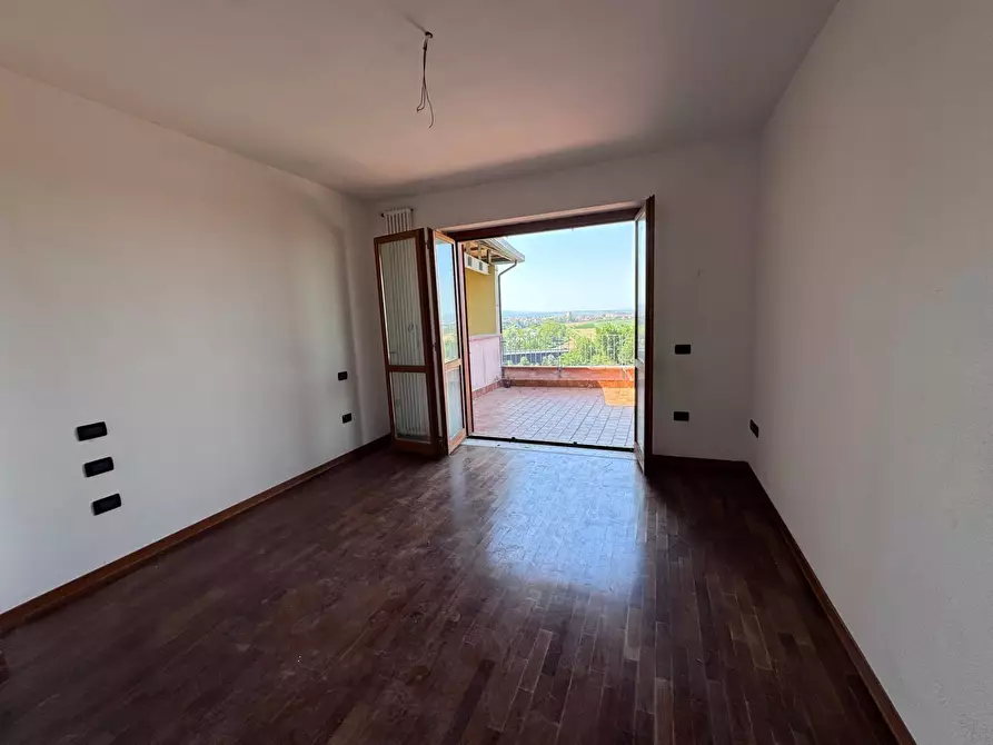 Immagine 27 di Attico in vendita  a Calcinaia