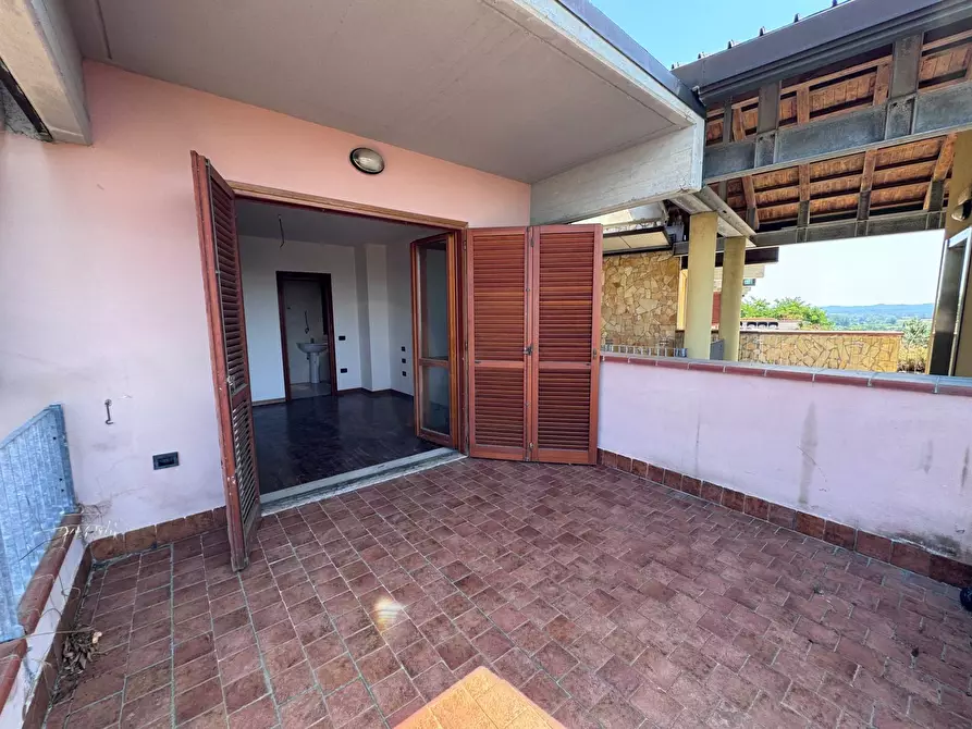 Immagine 30 di Attico in vendita  a Calcinaia