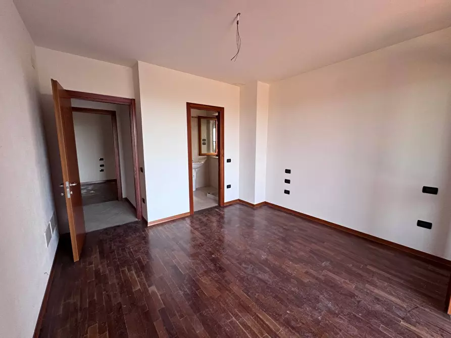 Immagine 33 di Attico in vendita  a Calcinaia