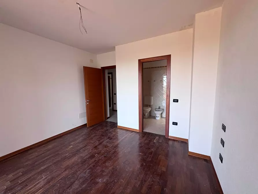 Immagine 34 di Attico in vendita  a Calcinaia