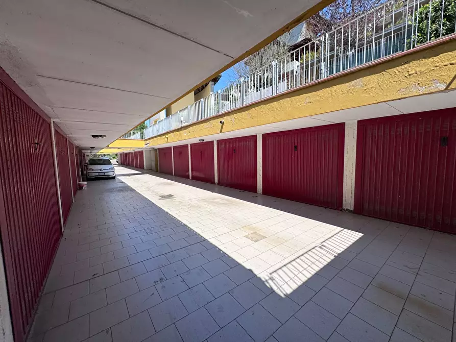 Immagine 40 di Attico in vendita  a Calcinaia