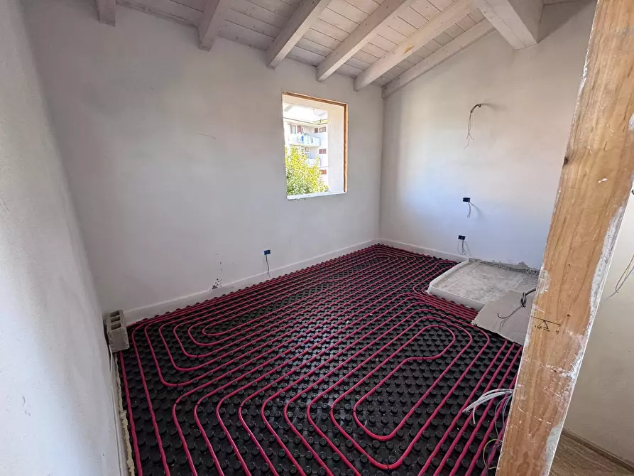 Immagine 12 di Casa indipendente in vendita  a Calcinaia