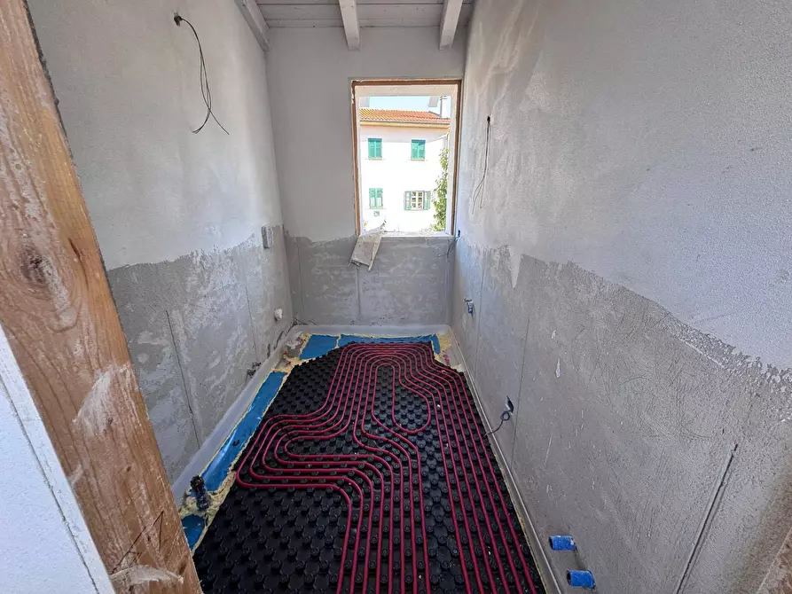 Immagine 13 di Casa indipendente in vendita  a Calcinaia