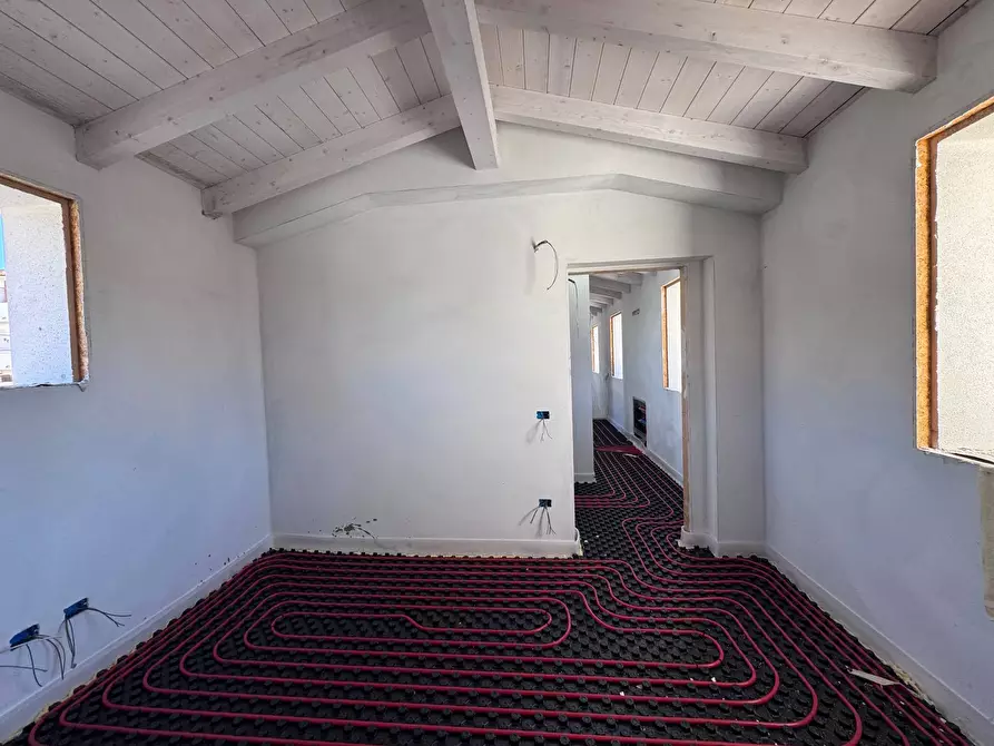 Immagine 15 di Casa indipendente in vendita  a Calcinaia