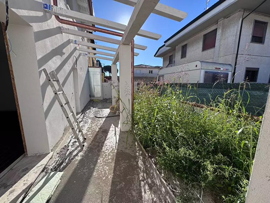 Immagine 3 di Casa indipendente in vendita  a Calcinaia