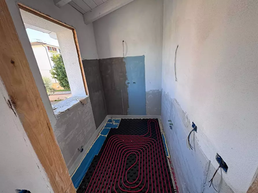 Immagine 12 di Casa indipendente in vendita  a Calcinaia