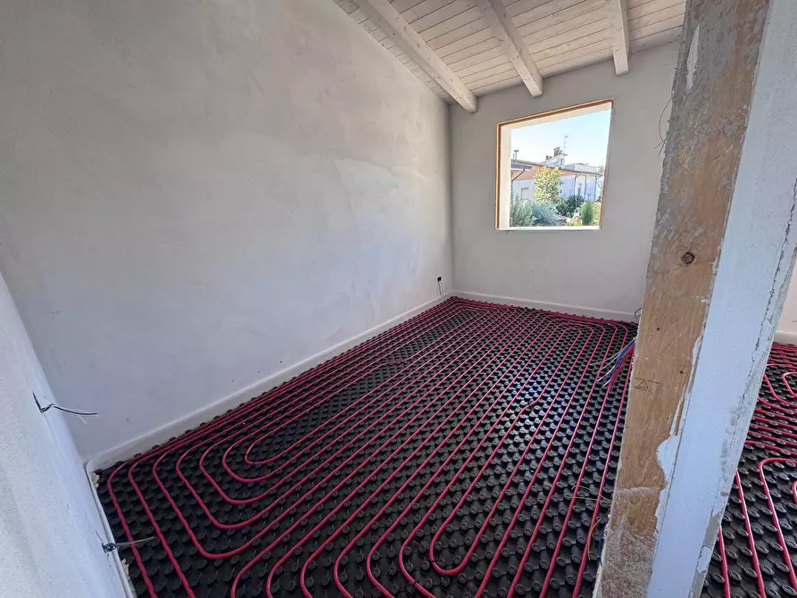 Immagine 13 di Casa indipendente in vendita  a Calcinaia