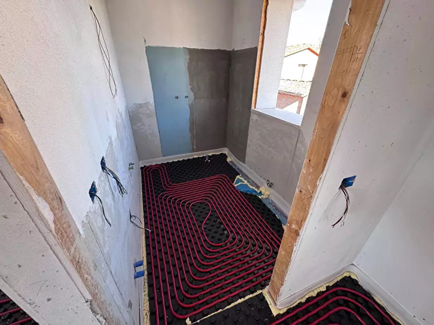 Immagine 11 di Casa indipendente in vendita  a Calcinaia