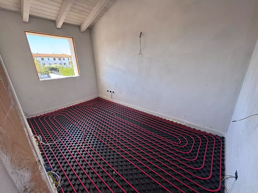 Immagine 12 di Casa indipendente in vendita  a Calcinaia