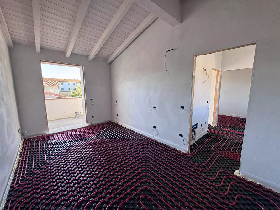 Immagine 14 di Casa indipendente in vendita  a Calcinaia