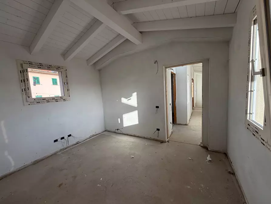 Immagine 15 di Casa indipendente in vendita  a Calcinaia