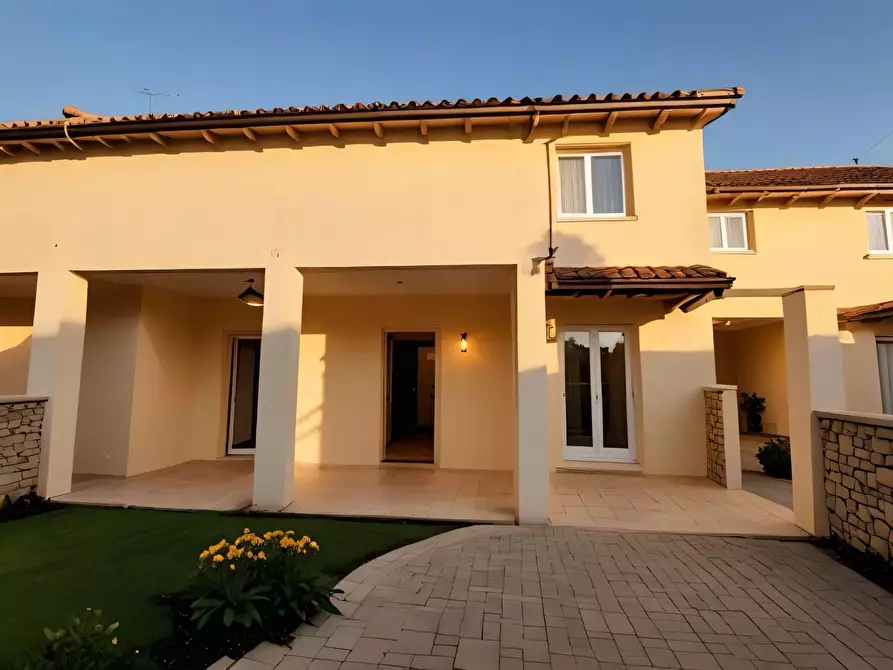 Immagine 1 di Casa indipendente in vendita  a Calcinaia