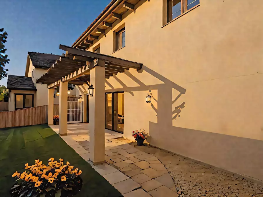 Immagine 1 di Casa indipendente in vendita  a Calcinaia