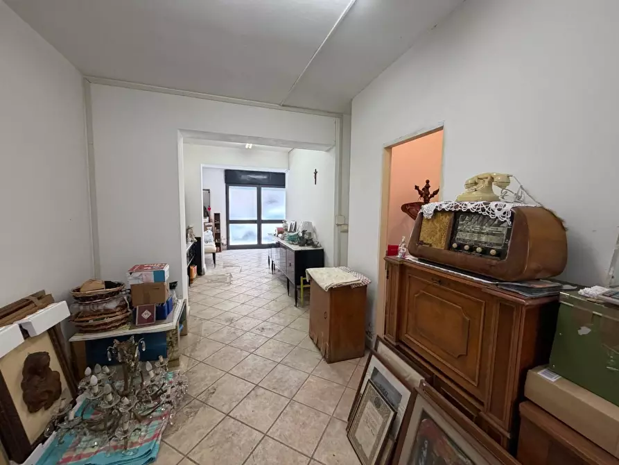 Immagine 12 di Ufficio in vendita  a Pontedera