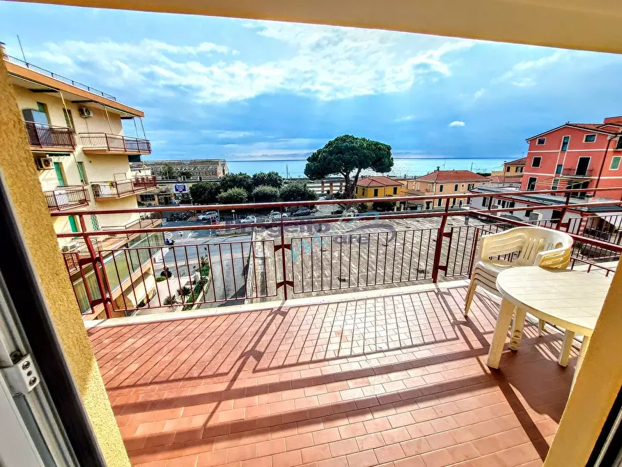 Immagine 14 di Appartamento in vendita  a Pietra Ligure