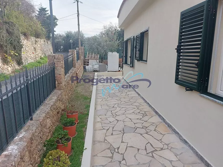 Immagine 17 di Villa in vendita  in ranzi a Giustenice