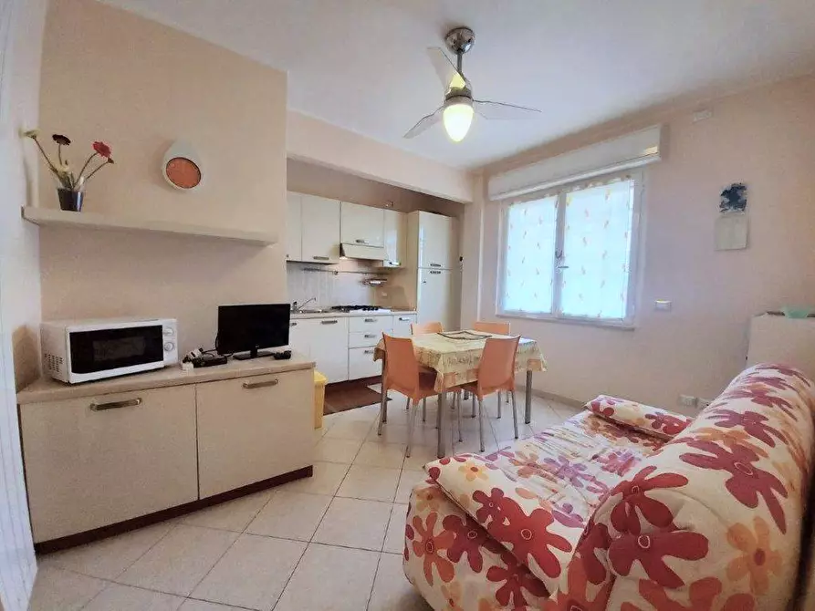 Immagine 2 di Appartamento in vendita  a Pietra Ligure