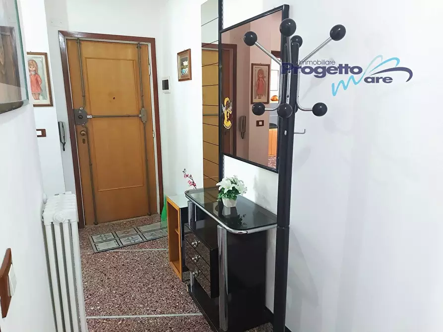 Immagine 13 di Appartamento in vendita  in viale europa a Pietra Ligure