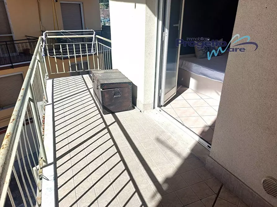 Immagine 5 di Appartamento in vendita  a Pietra Ligure