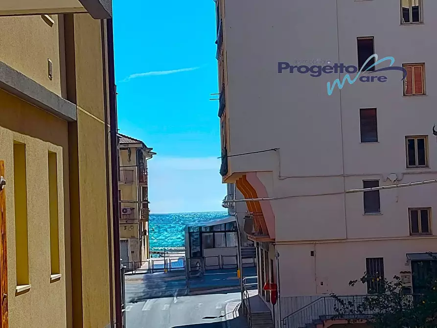 Immagine 12 di Appartamento in vendita  a Pietra Ligure
