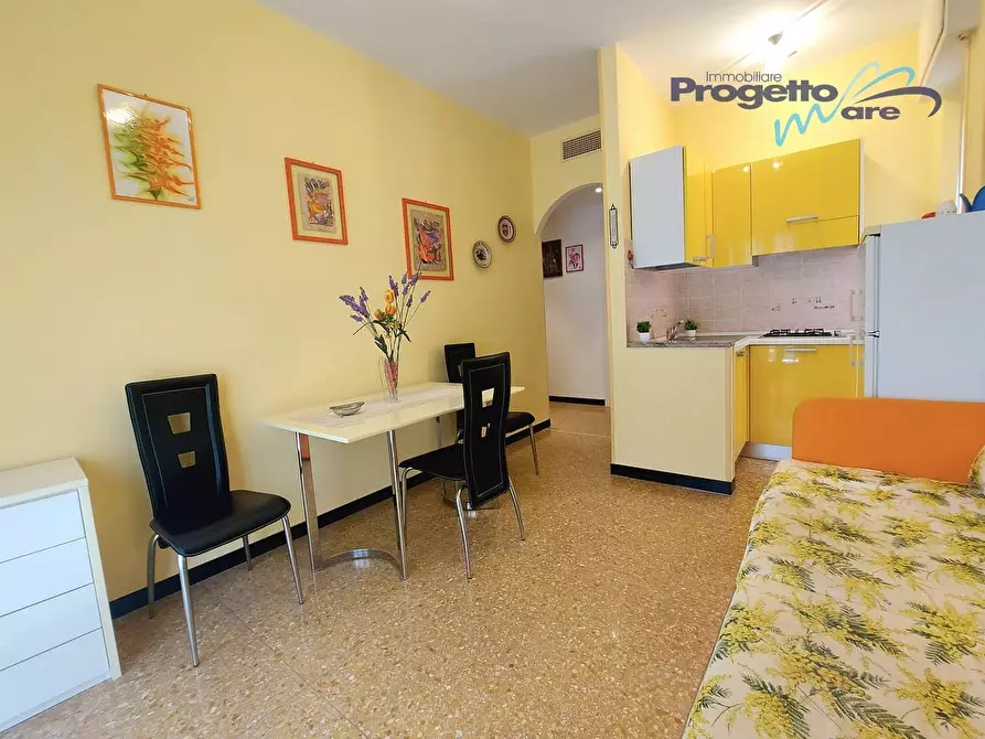 Immagine 15 di Appartamento in vendita  a Pietra Ligure