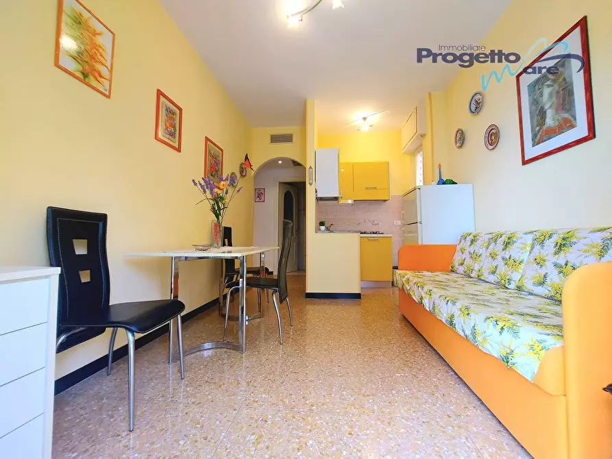 Immagine 11 di Appartamento in vendita  a Pietra Ligure