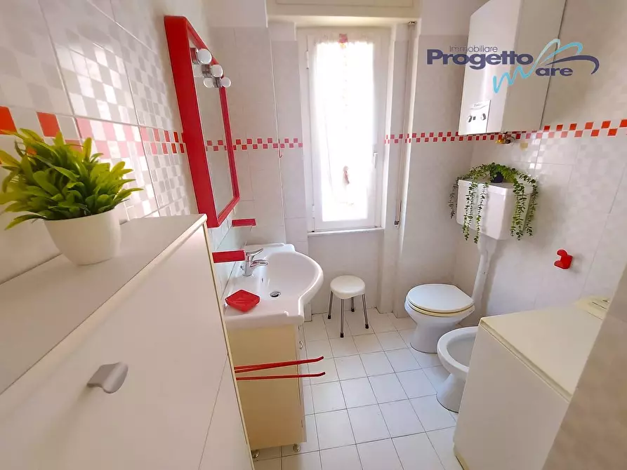 Immagine 21 di Appartamento in vendita  a Pietra Ligure