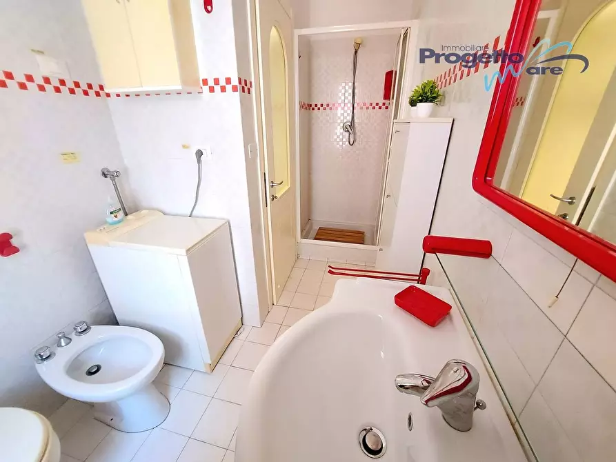 Immagine 16 di Appartamento in vendita  a Pietra Ligure