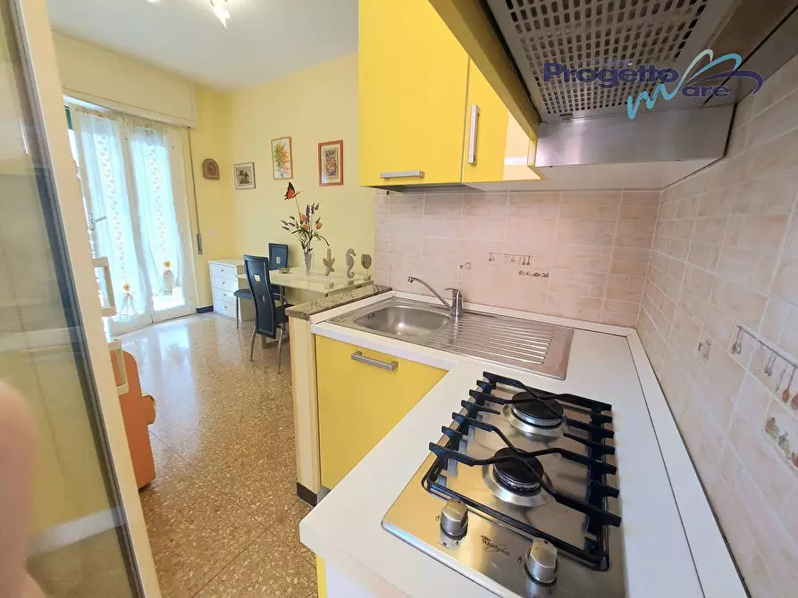 Immagine 12 di Appartamento in vendita  a Pietra Ligure