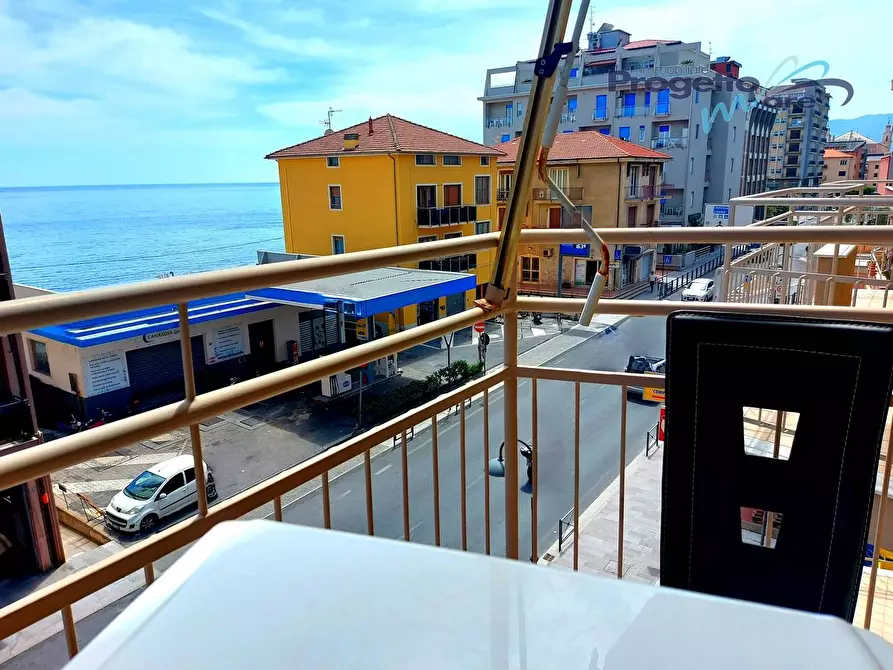 Immagine 2 di Appartamento in vendita  a Pietra Ligure