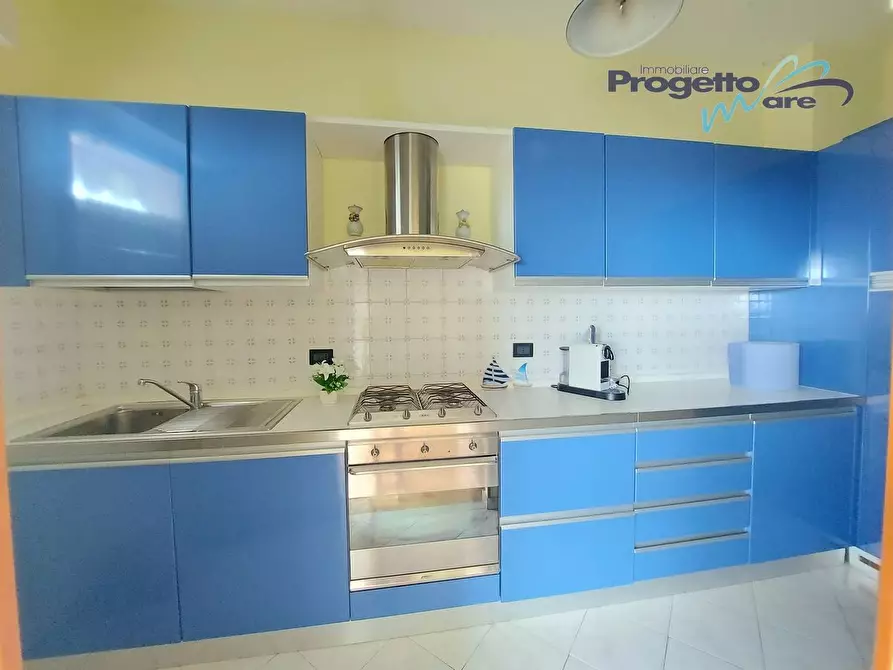 Immagine 19 di Appartamento in vendita  a Pietra Ligure