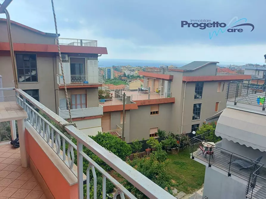 Immagine 22 di Appartamento in vendita  a Pietra Ligure